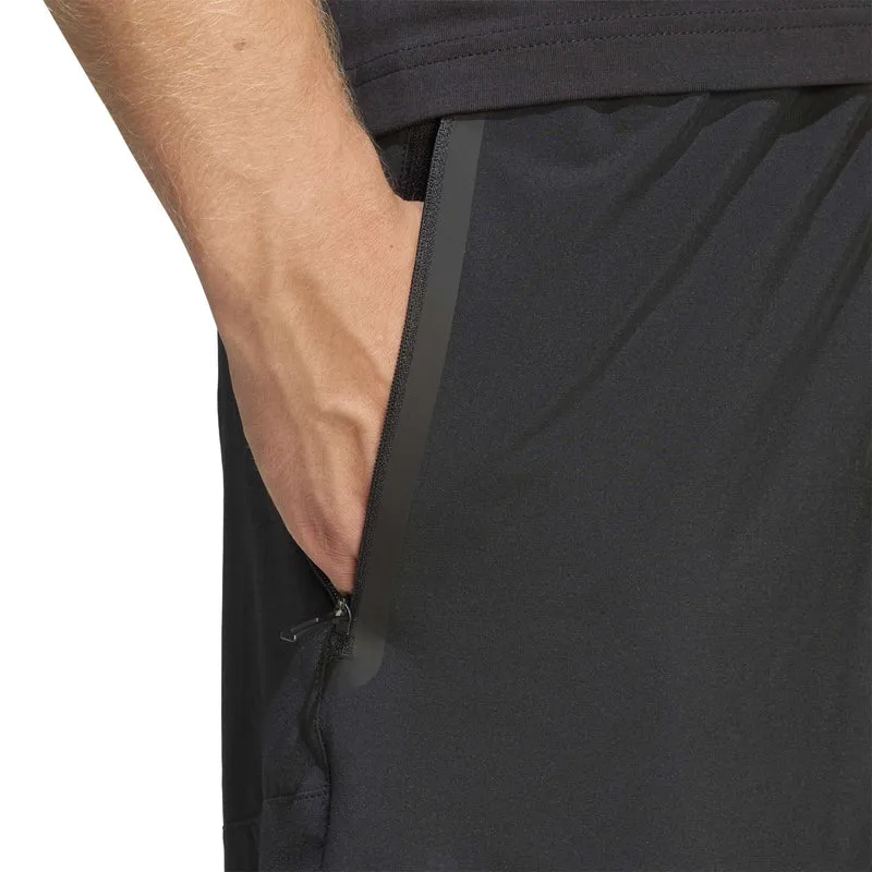 Short Tiro Travel Woven - Black