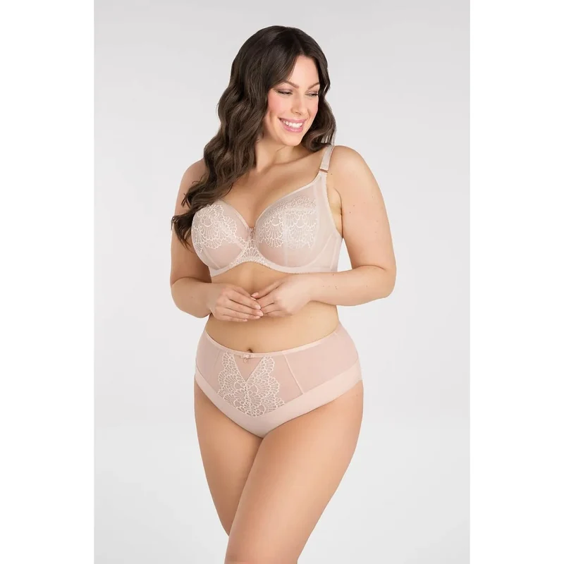 Soutien-gorge Gorsenia Soft Model 197441 lingerie doux maintien poitrine généreuse fermeture dos armatures latérales bonnets profonds confort intimité