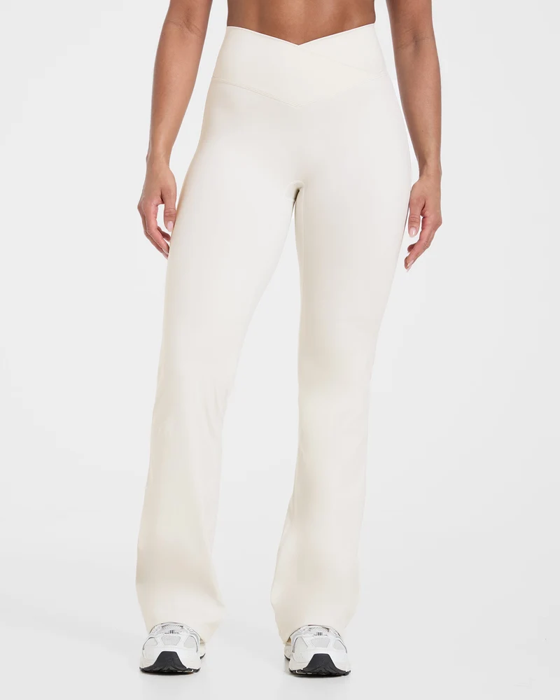 Sculpt Wrap Flared Leggings - Tofu