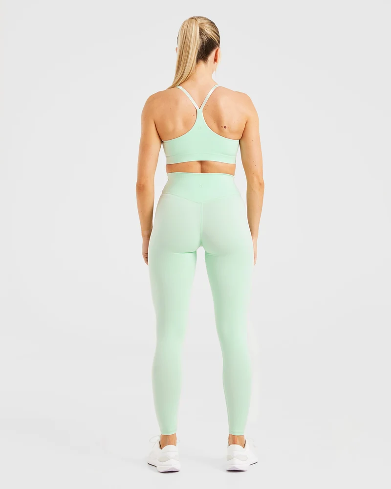 Staple Sports Bra - Mint Vert