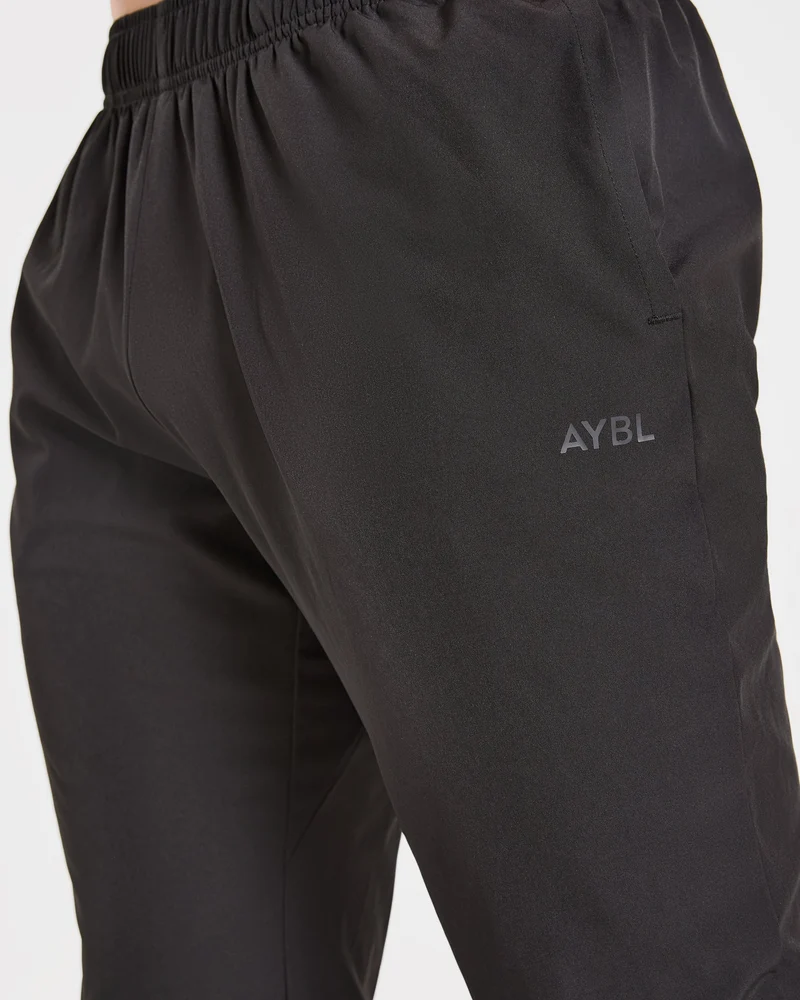 Ascend Woven Joggers - Noir