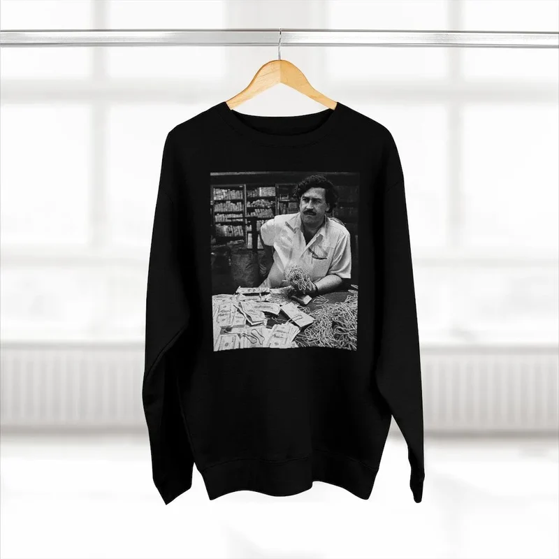 Don Pablo Escobar and his Money on the table Sweatshirt