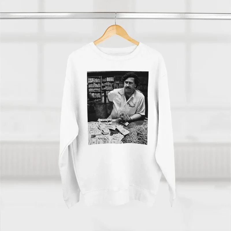 Don Pablo Escobar and his Money on the table Sweatshirt