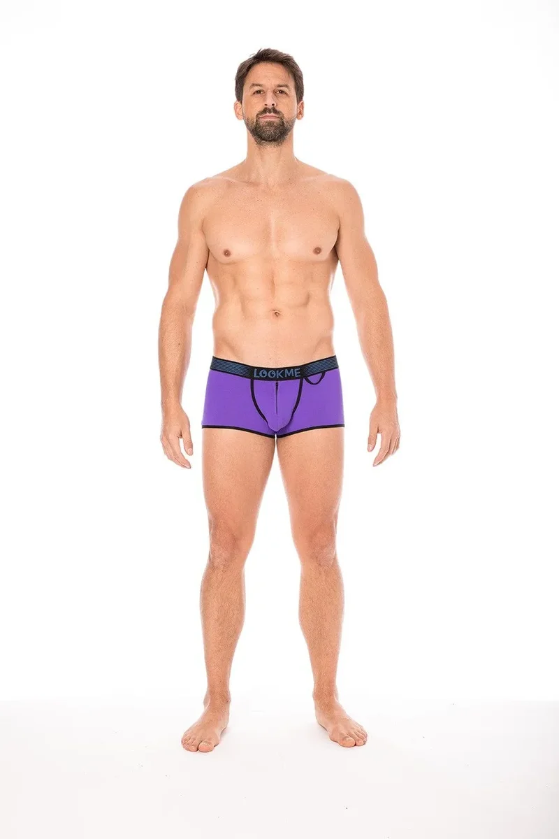 Culotte mini échancrée violette urbaine lingerie tendance audacieuse ceinture large élastique noire inscription contrastée fermeture éclair sécurité intérieure anneau latéral