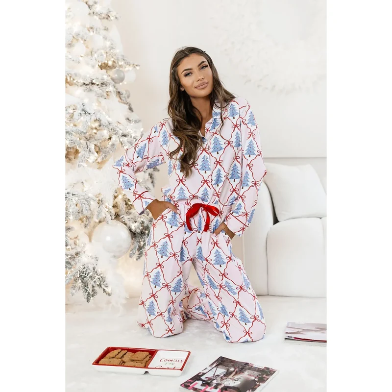 pyjama ensemble femme Noël motif sapin viscose élasthanne extensible doux soyeux élégant décolleté atypique coupe ajustable tailles variées
