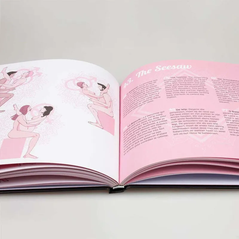 livre érotique Kamasutra soixante neuf positions sexuelles illustrées stylisées guide couple intimité sensuelle couverture noire mandala rose blanche reliure rigide