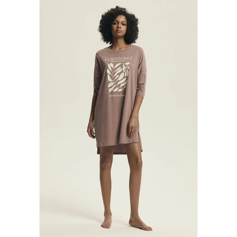 Chemise de nuit Henderson 220980 pour femme confortable en tissu doux respirant design élégant manches 3/4 fentes latérales
