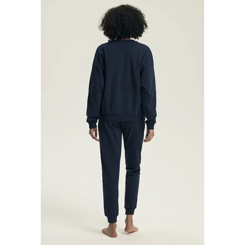 Pyjama élégante et confortable pour femme, coupe ample et moderne, loungewear navy blue, imprimé 'DREAM. PLAN. HAVE FUN.' coton doux, pantalon avec poches et bord-côtes