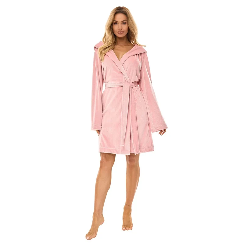 peignoir femme confort élégance velour microfibre douceur manches longues capuche ceinture amovible longueur genou rose pâle