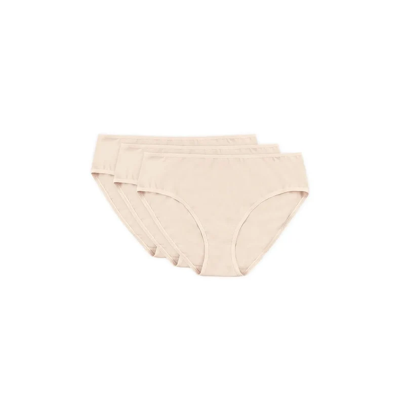 L'ensemble de culottes model 219504 Gorteks lingerie féminine confort quotidien beige coton élastique taille basse gousset en coton OEKO-TEX femmes