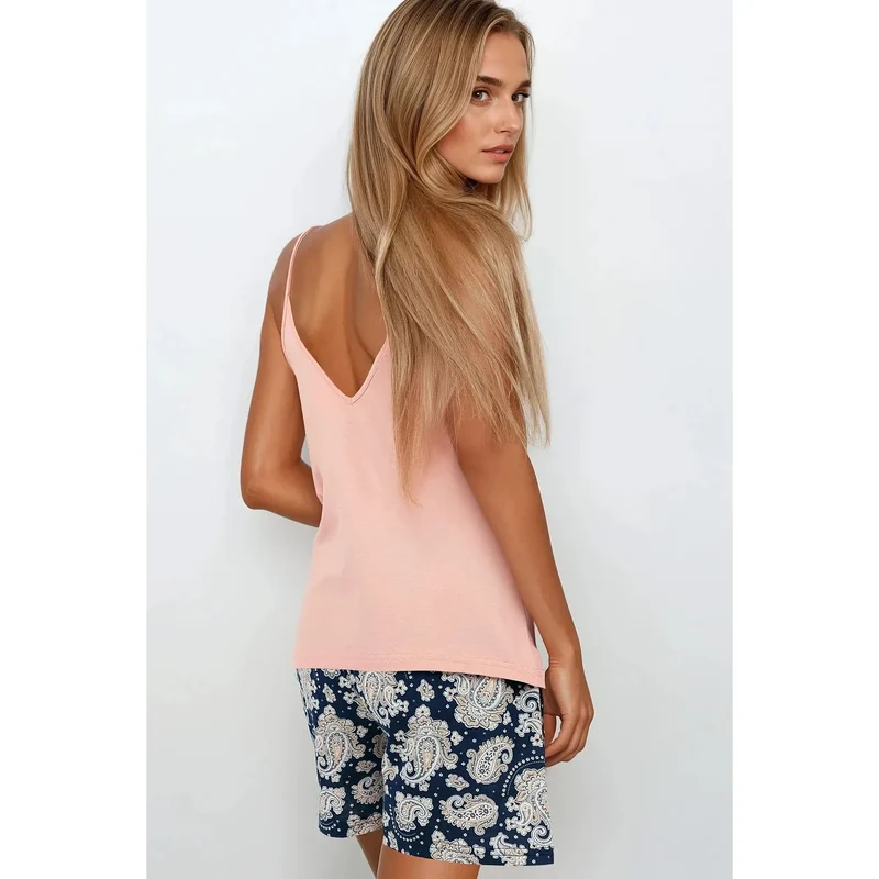 pyjama femme élégant débardeur rose pâle bretelles fines décolleté plongeant short ample motif cachemire bleu marine coton fluide ceinture élastique
