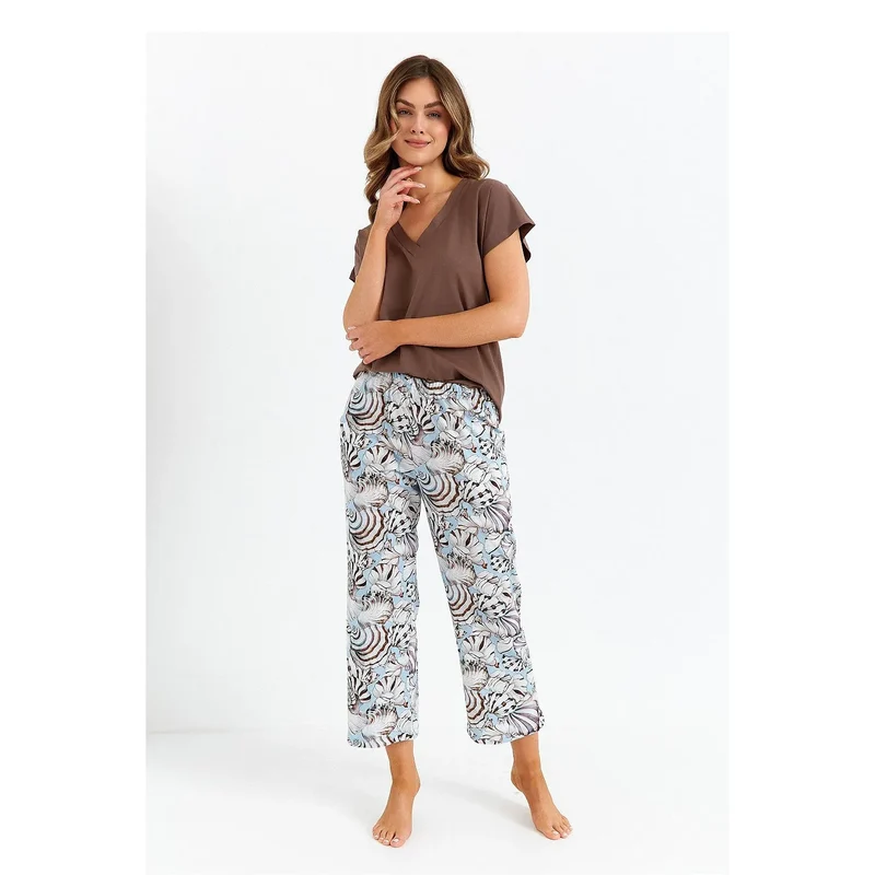 pyjama Cana femme confort élégance moderne chemisier manches courtes décolleté plongeant coupe ample poches pratiques pantalon mi mollet