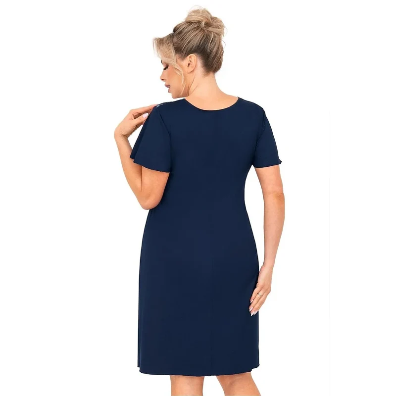 Chemise de nuit élégante pour femme volumineuse en viscose douce, décolleté en V, dentelle, taille empire, couleur marine, confort maximal, nuit relaxante, style raffiné