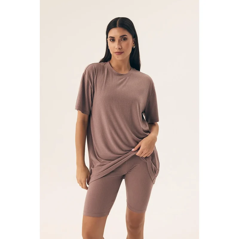 Pyjama femme confort élégance intérieur loungewear tissu côtelé doux respirant manches courtes col rond ample shorts élastique qualité fabrication française