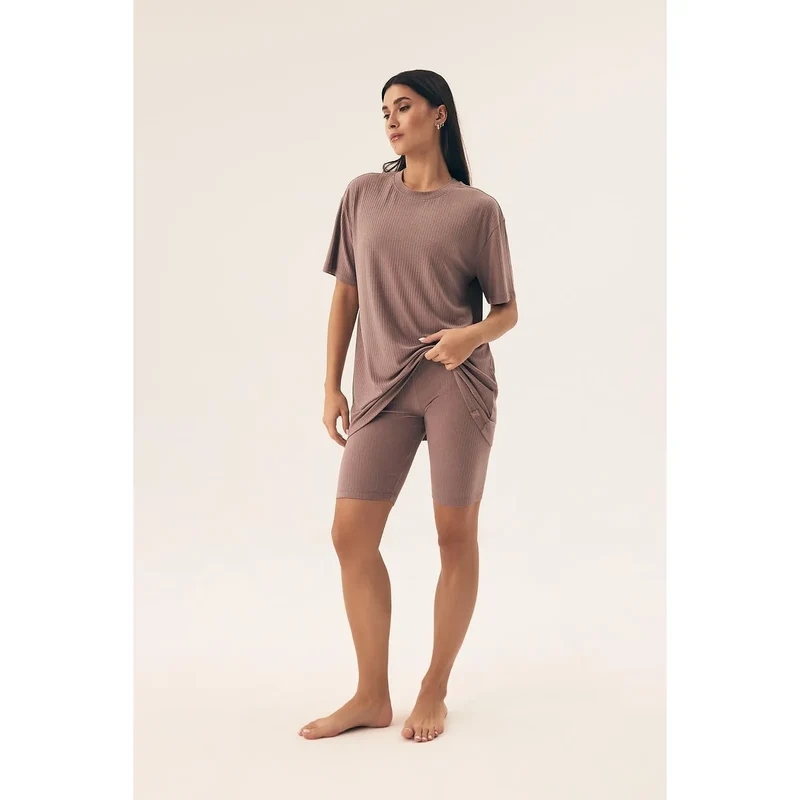 Pyjama femme confort élégance intérieur loungewear tissu côtelé doux respirant manches courtes col rond ample shorts élastique qualité fabrication française