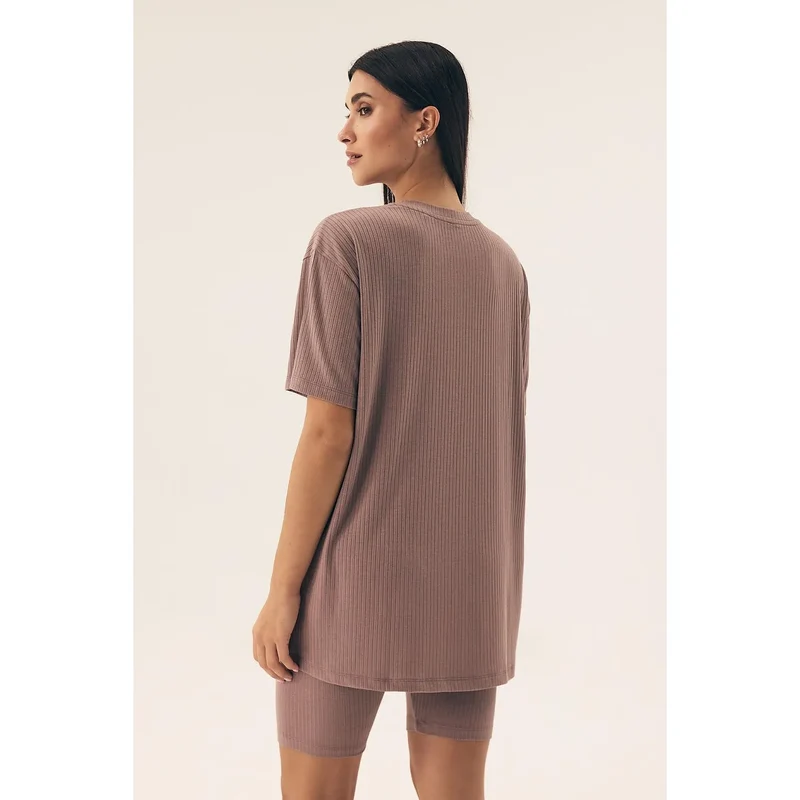 Pyjama femme confort élégance intérieur loungewear tissu côtelé doux respirant manches courtes col rond ample shorts élastique qualité fabrication française