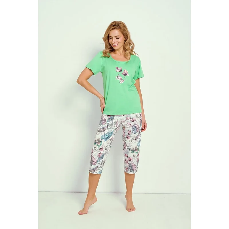 Pyjama féminin élégant et confortable pour nuits chaudes, design floral, coton 100%, ensemble détente, idéal pour relaxation, intimité, gifting