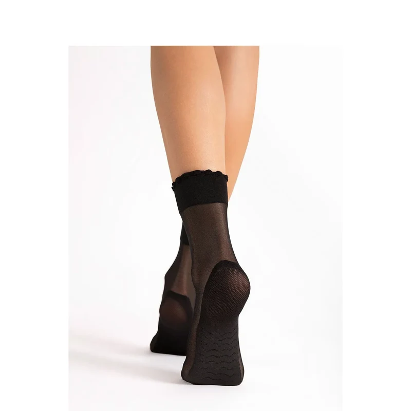Chaussettes hautes voile noir transparent fines maille nylon élasthanne renforts orteils semelle durable bord élastique confort