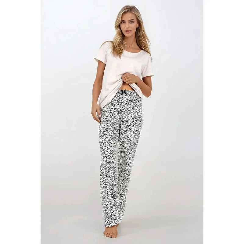 Pyjama Élégant pour Femme en Coton Doux, Design Moderne, Confort Optimal, Tenue Intérieure Raffinée, Momenti Per Me
