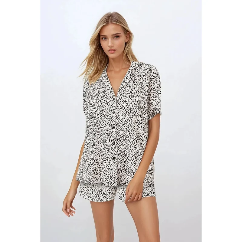 pyjama féminin élégant coton hypoallergénique manches courtes chemise short assorti taille élastique imprimé abstrait bicolore coupe ample col classique boutons