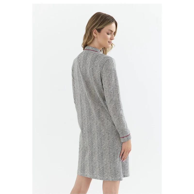 Chemise de nuit élégante en coton doux coupe ample manches longues col classique fermeture boutons lingerie confortable nuit détente maison femme