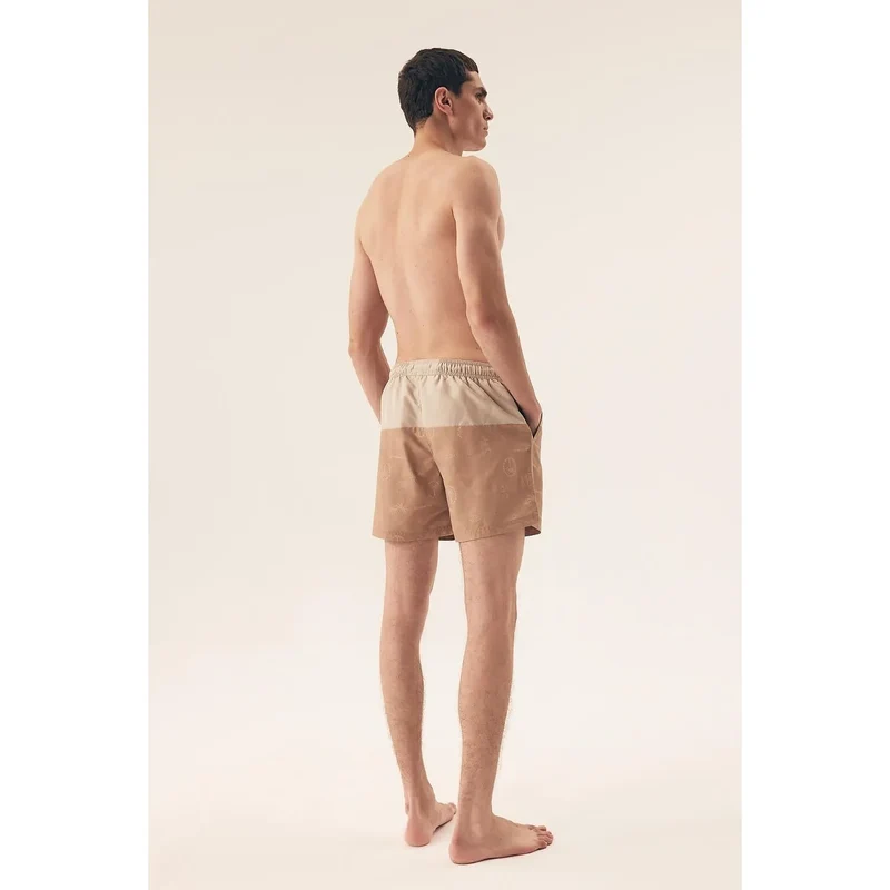 Slip de bain model 211659 Henderson - Lingerie confortable plage piscine loisirs aquatiques hommes matériau séchage rapide poches latérales ouvertures jambe doublure intérieure ajustement taille