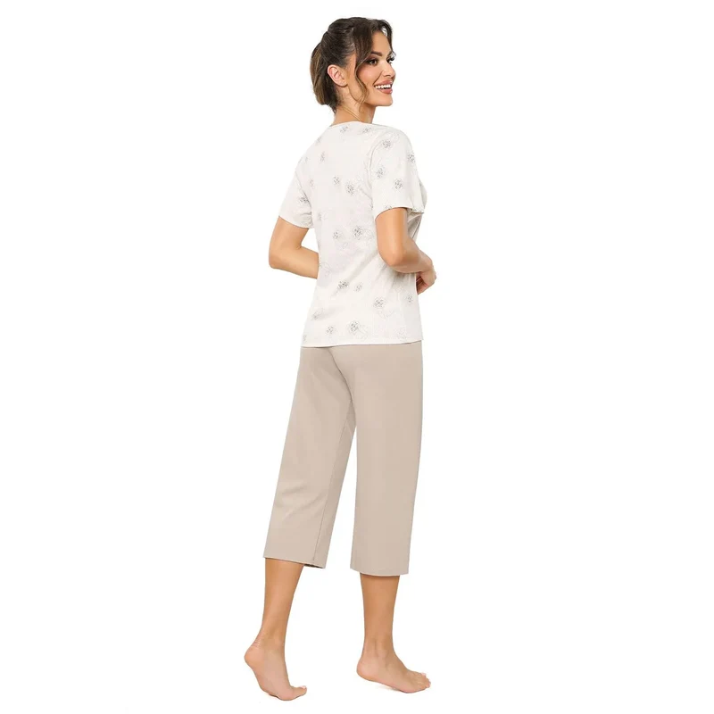 Pyjama élégant et confortable pour femmes model 208754 Donna lingerie intime soie douce pantalon 3/4 t-shirt manches courtes