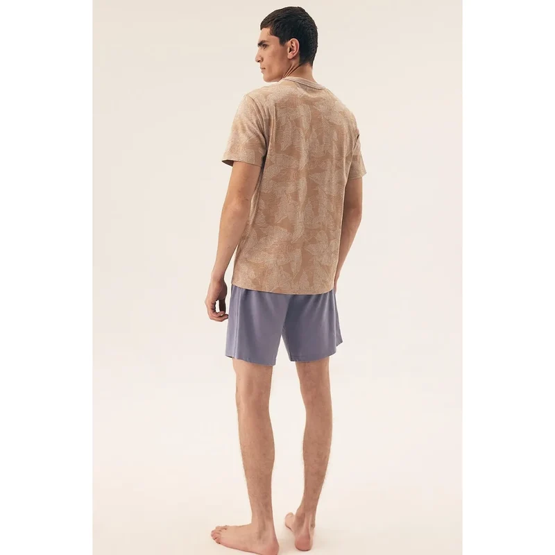 Pyjama érotique homme model 208611 Henderson t-shirt beige motifs subtils short violet matière douce respirante lingerie coquine intimité élégance confort