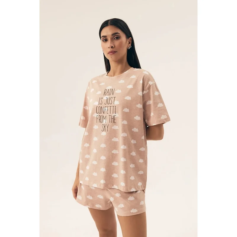 Pyjama Henderson model 208601 pour femme style élégant nuages blancs beige t-shirt manches courtes shorts élastiques