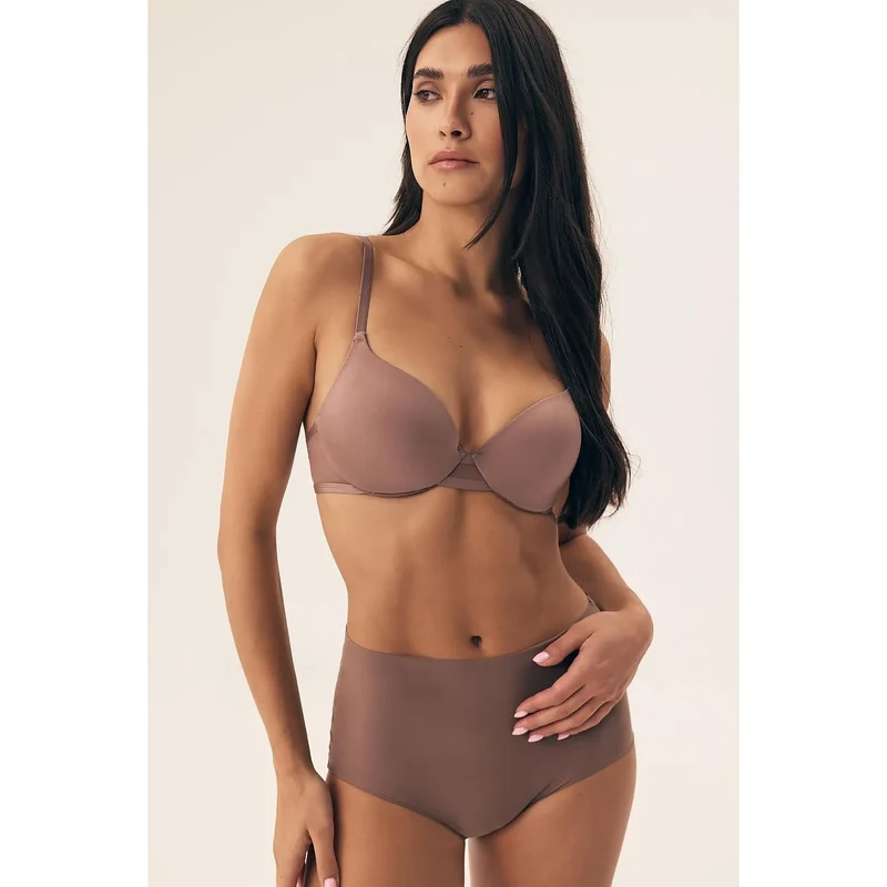 soutiengorge Henderson 209625 élégant confortable maintien agrafage renforcé bonnets structurés bretelles réglables baleines basses doux discret sous vêtements silhouette harmonieuse