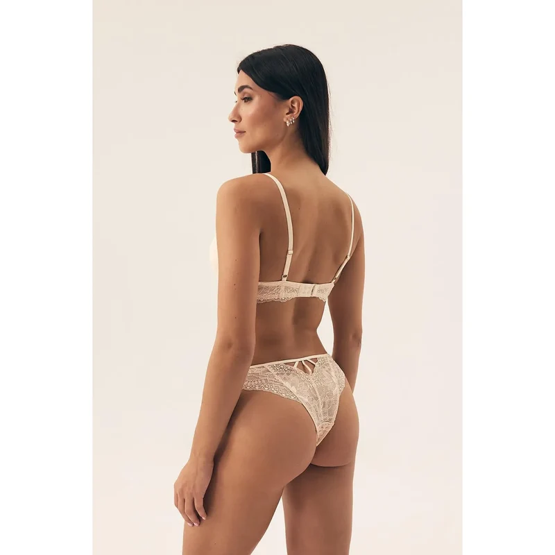 ensemble lingerie féminine culotte brésilienne balconnet soutiengorge dentelle ivoire crème doublure coton bretelles réglables armatures floral transparent sexy