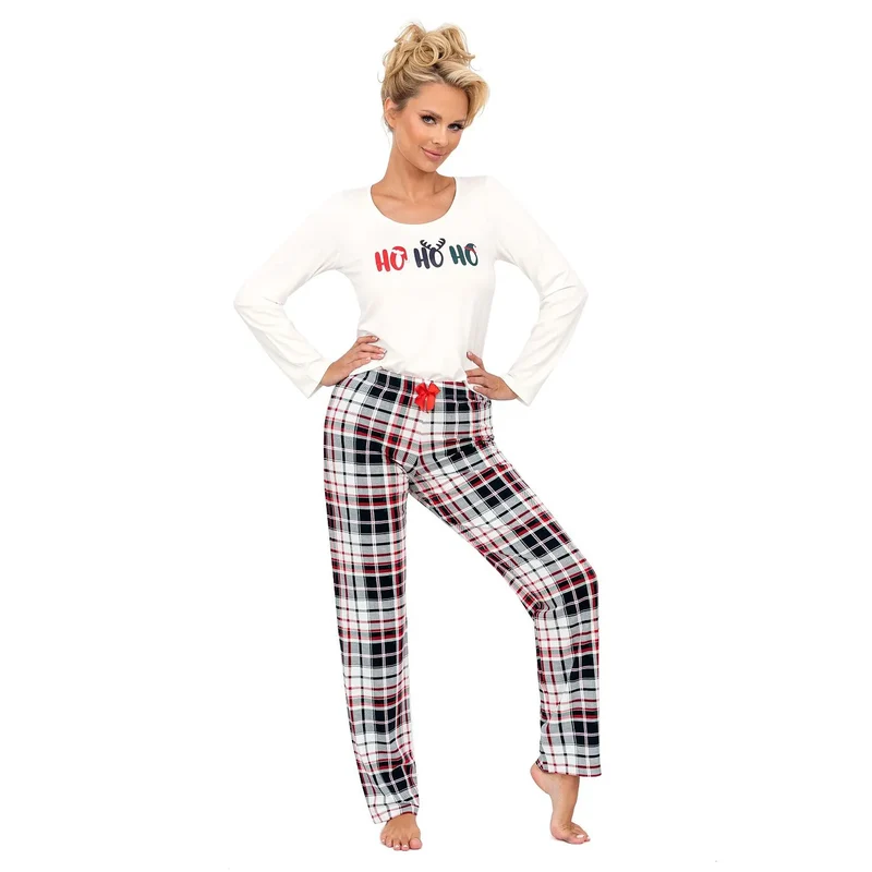Pyjama féminin festif model 203396 Donna confortable satiné manches longues motif carreaux rouge blanc noir