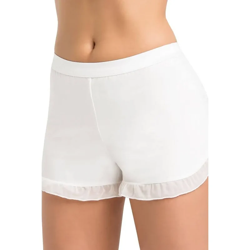 Shorty blanc en tissu doux et léger taille élastique bordé de ruffle féminin et élégant lingerie femme confort intime maison nuit