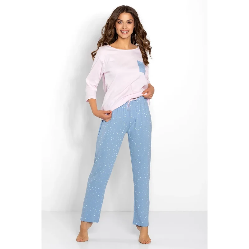 pyjama élégant confortable soyeux coton respirant rose pâle manches trois quarts poche poitrine motifs pois bleu pantalon étoiles