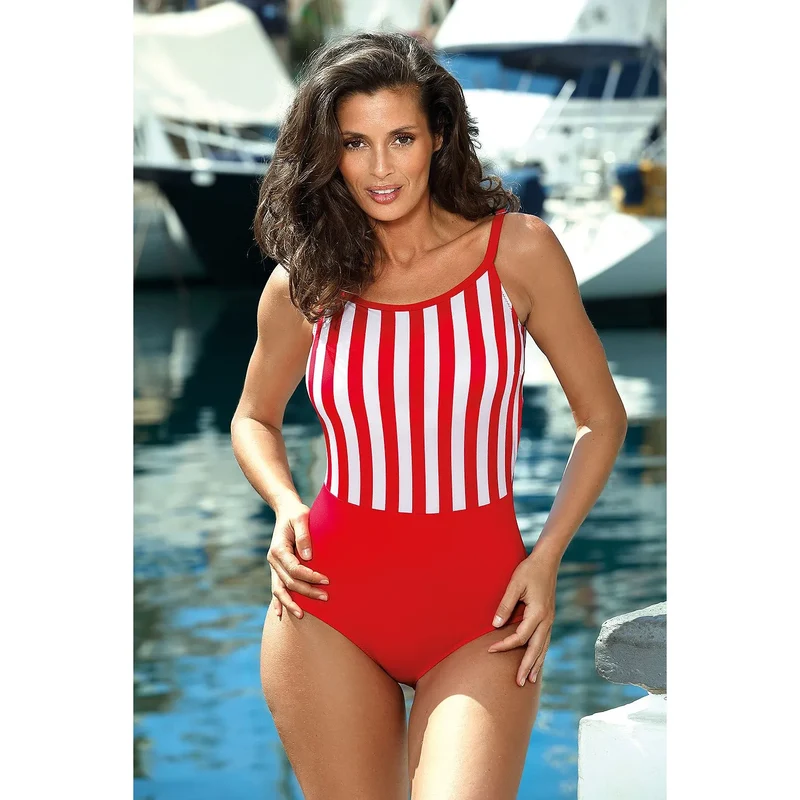 maillot bain pièce nautique design italien sans armature confortable maintien ergonomique bonnets galbés encolure subtile sangles réglables bleu marine
