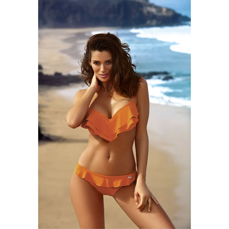 maillot bain deux pièces volants effet galbant petites moyennes poitrines tissu Carvico bretelles réglables armatures rembourrées maintien optimal