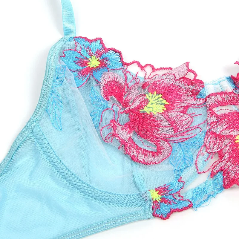 ensemble lingerie sexy maille bleue motif floral relief soutien gorge porte jarretelles dentelle transparent bretelles reglables confortable sensuel taille LXL