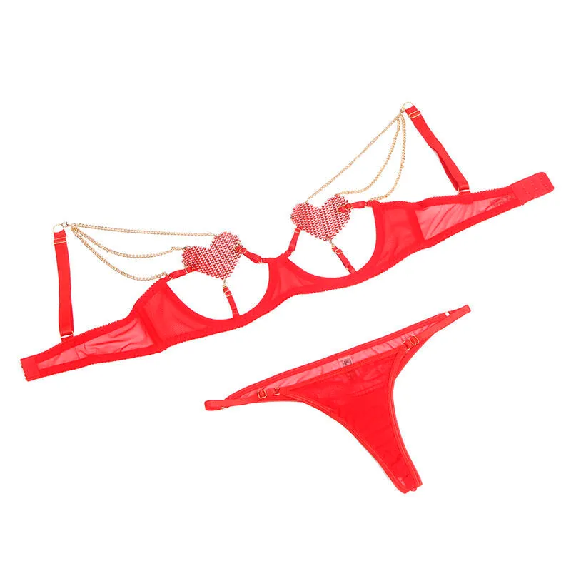 ensemble lingerie maille rouge translucide sensualité romantique audacieux cœur chaîne détails élastique polyester élégance séduction confortable ajustable voluptueuse