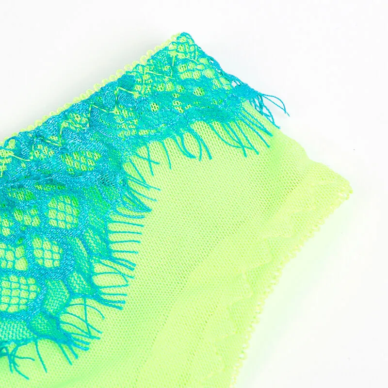 ensemble lingerie dentelle cils vert polyester élasthanne souple bretelles réglables coupe épurée moderne sensuelle raffinée sophistiquée confortable séduisante