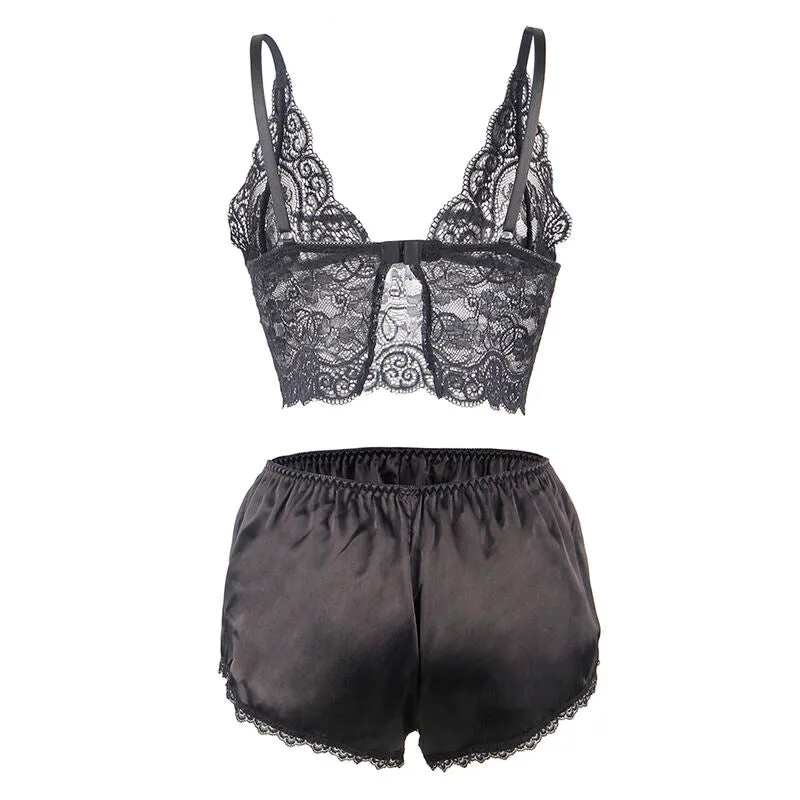 chemisier nuit soie dentelle sensualité sexy grande taille confort luxueux doux respirant glamour raffiné femme voluptueux courbes séduisante américaine