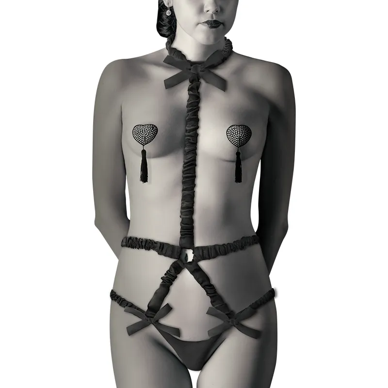 harnais lingerie femme corset luxe coquette chic désir sensuel élégant maintien ajustable matériaux haut gamme confort protège tétons taille unique