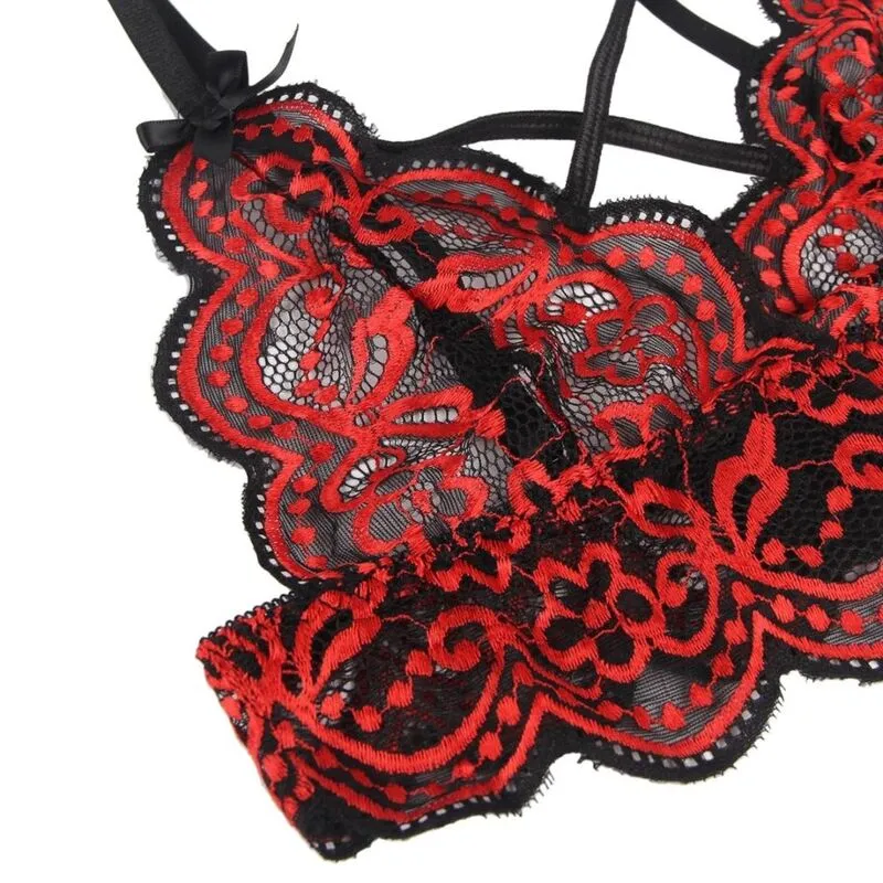 ensemble lingerie dentelle rouge noire sexy grande taille ajustable bretelles réglables maintien broderie raffinée confort extensible élasthanne silhouette séduisante