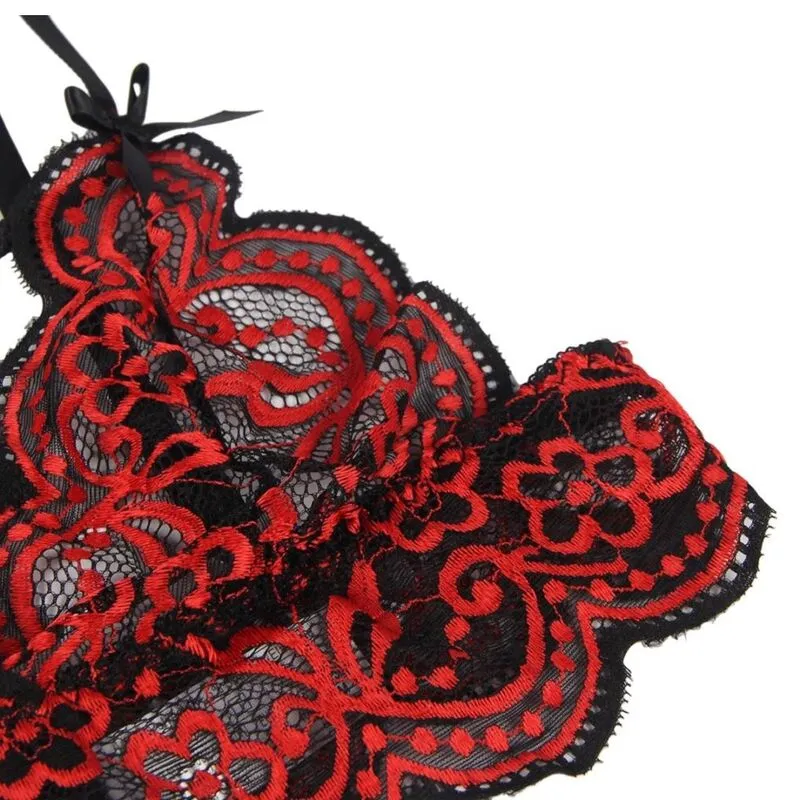 ensemble lingerie dentelle rouge noire sexy grande taille ajustable bretelles réglables maintien broderie raffinée confort extensible élasthanne silhouette séduisante