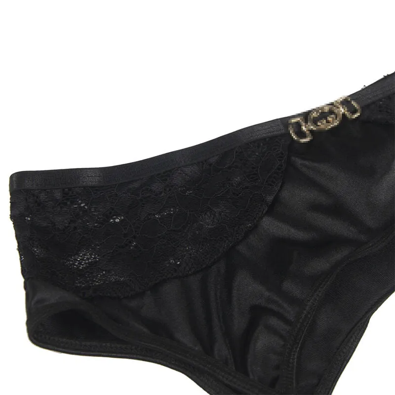 ensemble lingerie sexy dentelle noire trois pièces soutiengorge string jarretière extensible élastique confortable moulant raffiné séduisant romantique luxueux