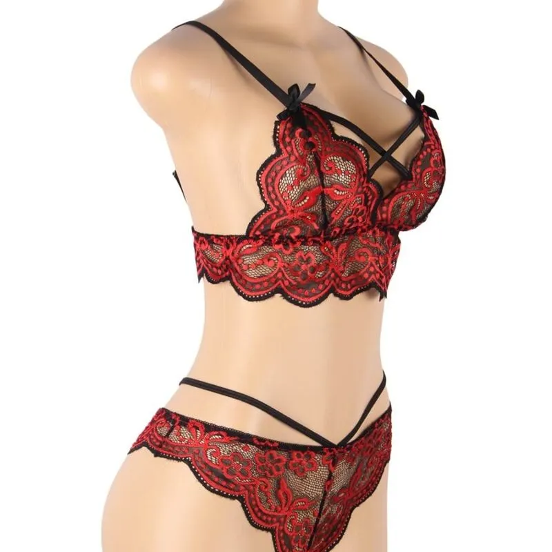 ensemble lingerie dentelle rouge noire sexy grande taille ajustable bretelles réglables maintien broderie raffinée confort extensible élasthanne silhouette séduisante