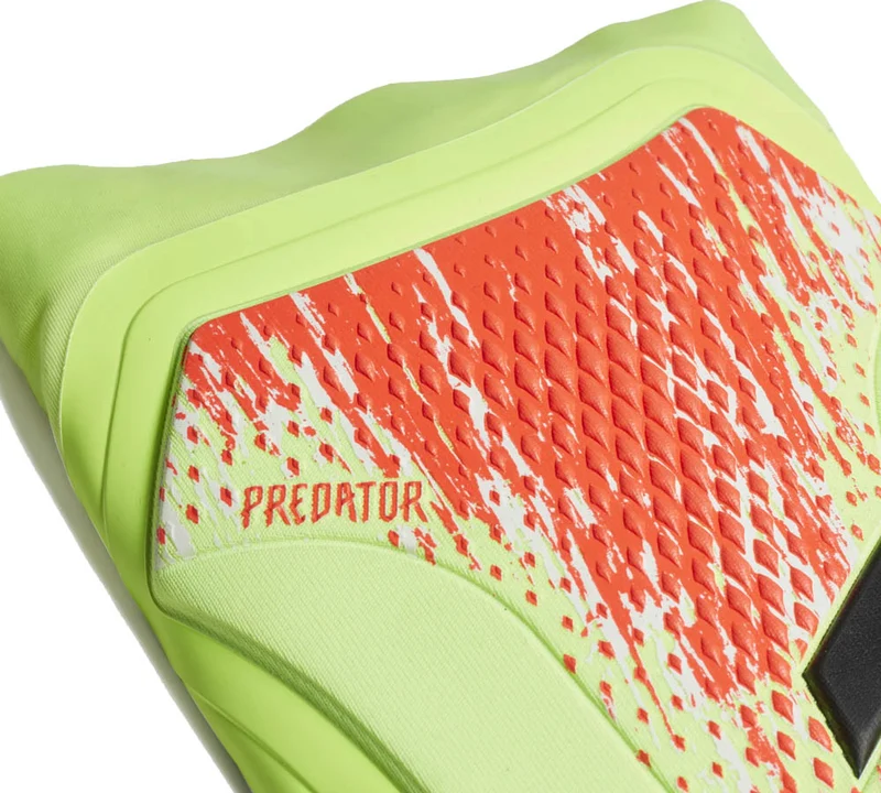 Parastinchi Calcio Predator 20 SG Pro