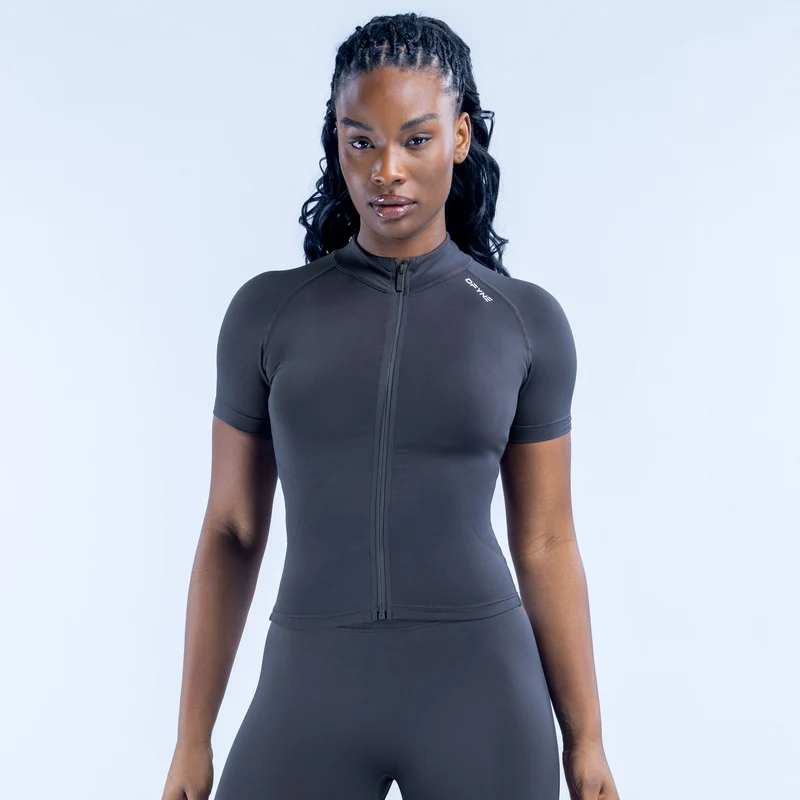Dynamic Short Sleeve Zippy