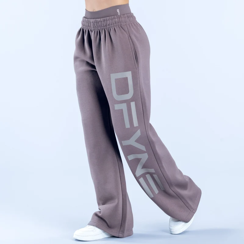 Signature Wide Leg Jogger
