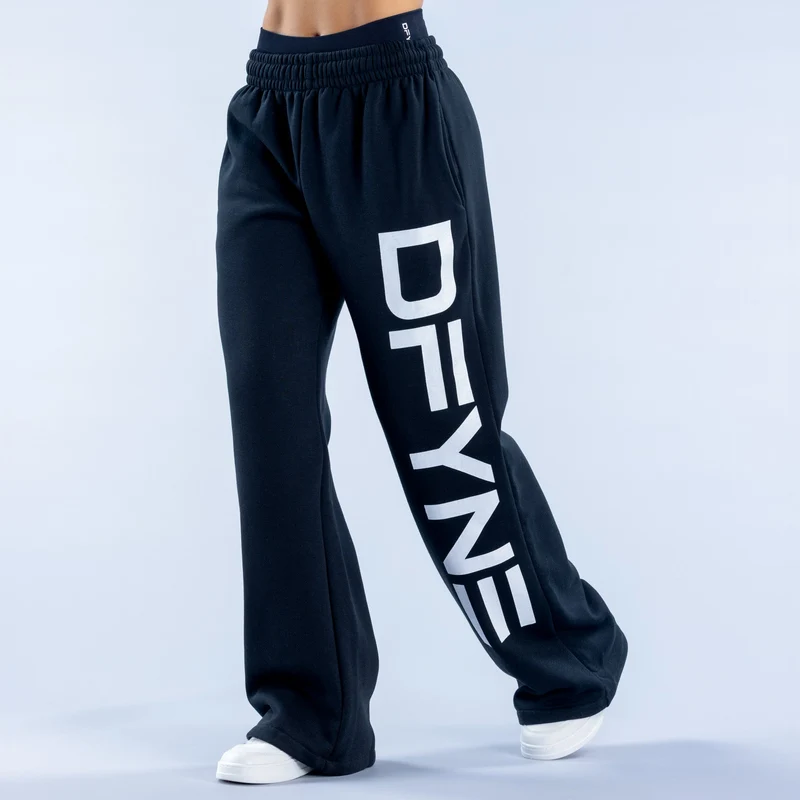 Signature Wide Leg Jogger